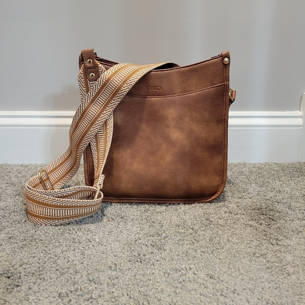 Cluci Vegan Leather Crossbody